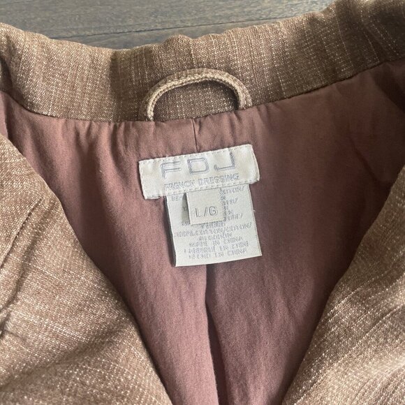 FDJ French Dressing Brown Embroidered Denim Look Short 2-button Blazer (TT) - Picture 12 of 13